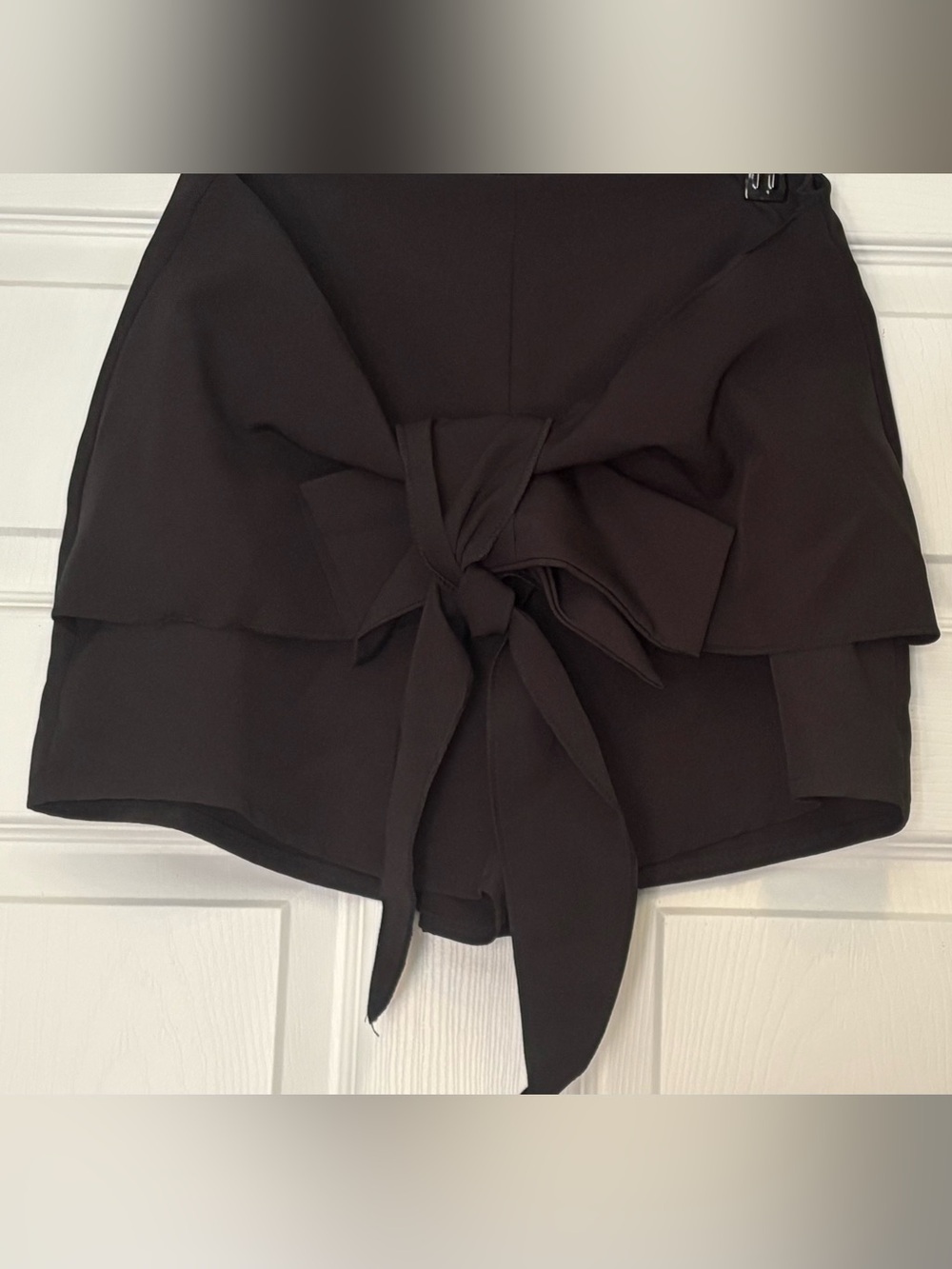 Boohoo Black Front-Tie Mini shorts
